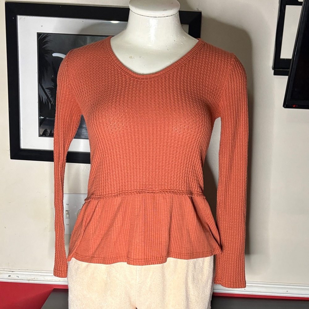 🎉Altar'd State Terracotta Long Sleeve Peplum Top